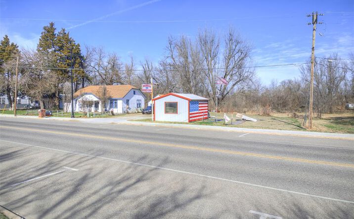 Pictures of Land property located at 1834 Church Ave, Harrah, OK 73045 for sales - image #1