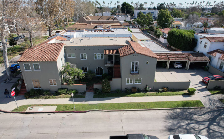 Pictures of Multifamily property located at 4200 6th Ave, Los Angeles, CA 90008 for sales - image #1