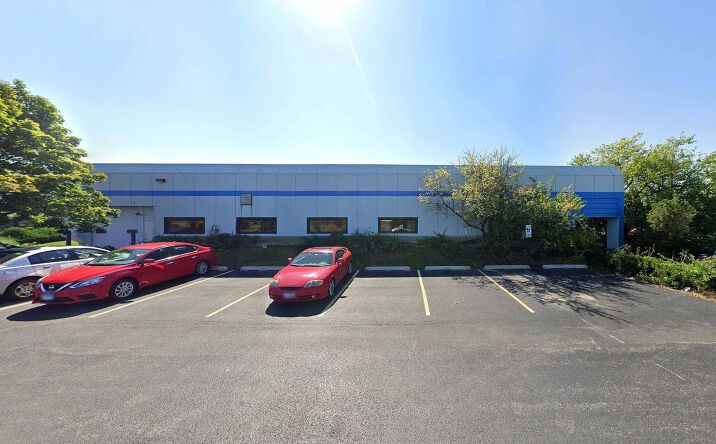 Pictures of Industrial property located at 934 Paramount Pkwy, Batavia, IL 60510 for sales - image #1