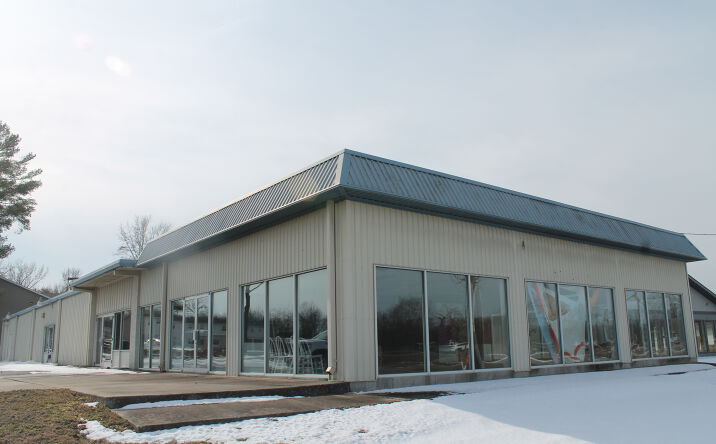 Pictures of Mixed Use, Office, Retail property located at 2145 Sweets Dr, Carbondale, IL 62901 for sales - image #1