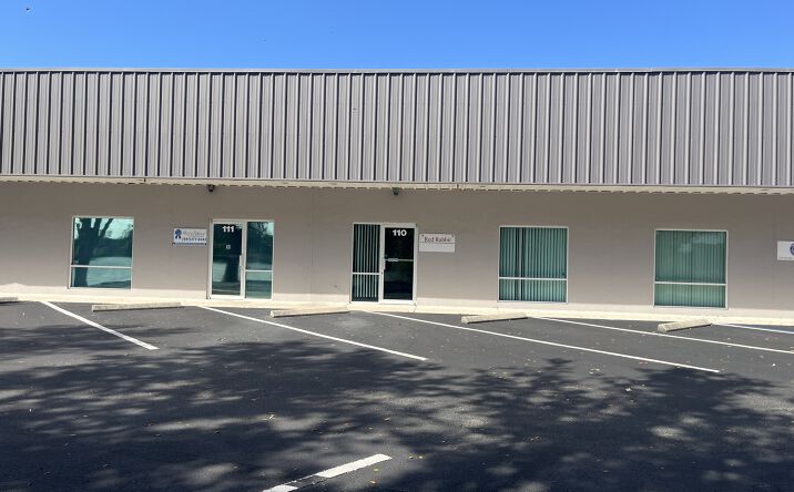 Pictures of Industrial property located at 1891 Porter Lake Dr, Sarasota, FL 34240 for sales - image #1
