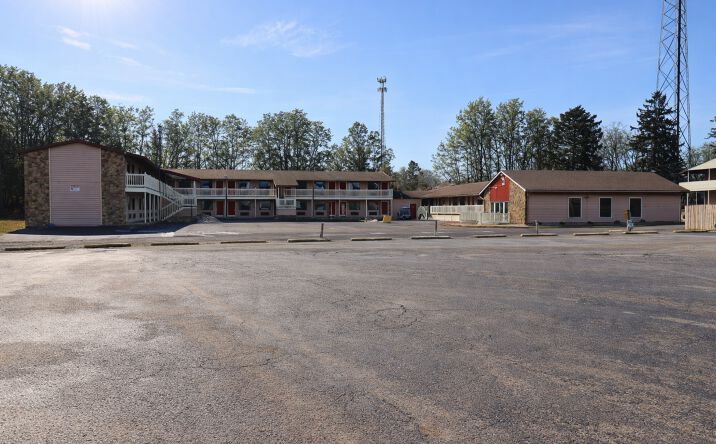 Pictures of Multifamily property located at 2137 Lincoln Way E, Wooster, OH 44691 for sales - image #1
