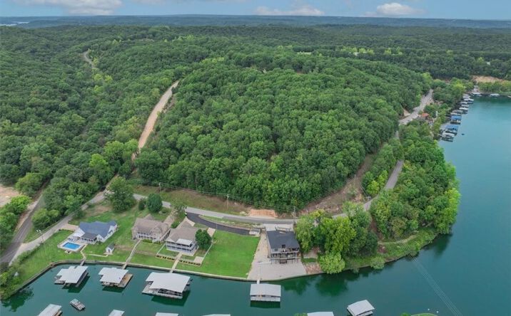 Pictures of Land, Multifamily property located at Mistwood Moorings on Mistwood Bluff Rd, Camdenton, MO 65020 for sales - image #1