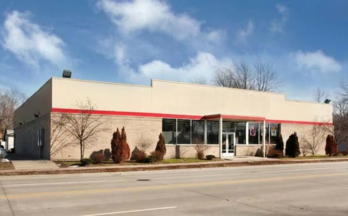 Pictures of Retail property located at 3543 S Beech Daly St, Inkster, MI 48141 for sales - image #1