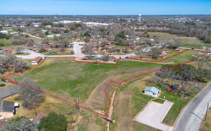 Pictures of Land property located at Pleasant View Ave, Brenham, TX 77833 for sales - image #1