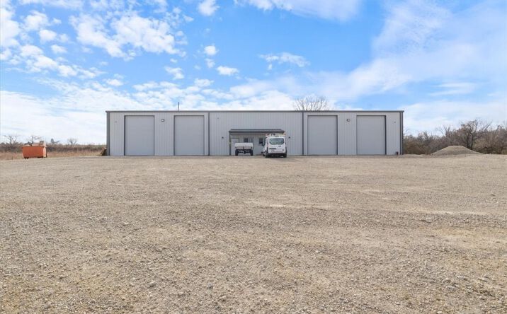 Pictures of Industrial, Multifamily, Office, Retail property located at 14 Nolan Drive, Eldon, MO 65026 for sales - image #1