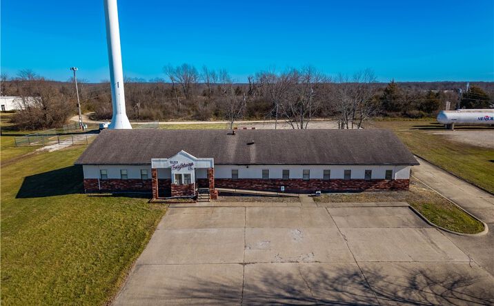 image of property at 604 INDUSTRIAL PARK DR Eldon MO 65026-2566