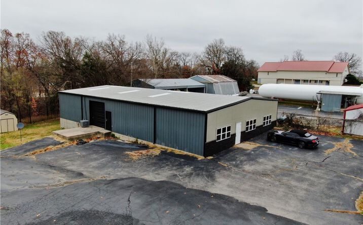 Pictures of Industrial property located at 1192 S&nbsp;Business Route&nbsp;5 Highway, Camdenton, MO 65020 for sales - image #1