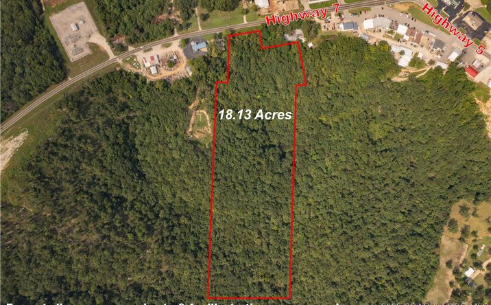 Pictures of Land, Industrial, Multifamily property located at 18.13 Acres N. State Highway 7, Camdenton, MO 65020 for sales - image #1