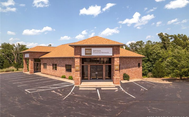 Pictures of Office property located at 162 Missouri Boulevard, Laurie, MO 65038 for sales - image #1