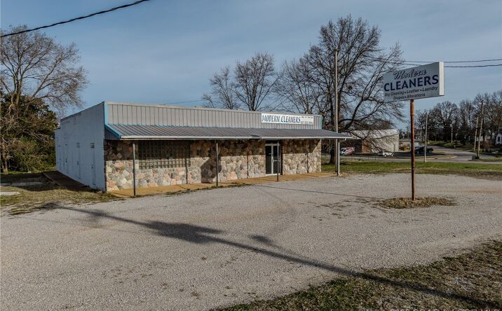 Pictures of Business for Sale property located at 269 Sixth Street E, Lebanon, MO 65536 for sales - image #1