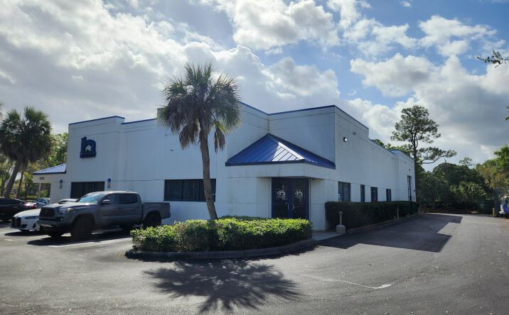 Pictures of Industrial property located at 2808 Reynolds Dr, Fort Pierce, FL 34945 for sales - image #1