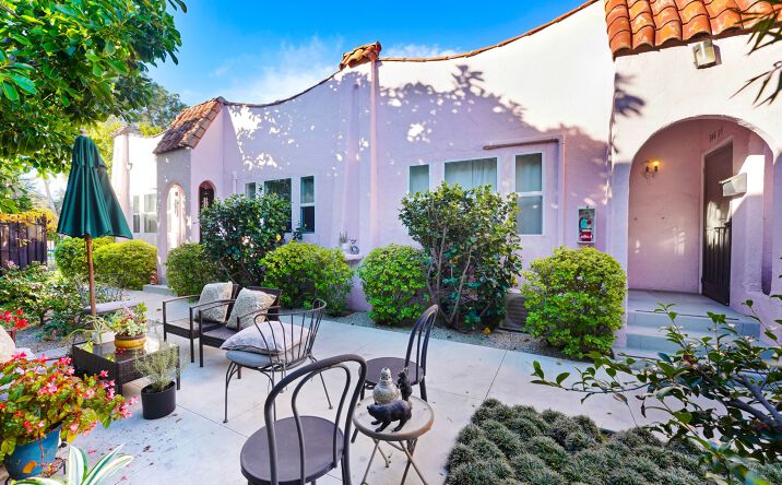 Pictures of Multifamily property located at 846 N Sycamore Ave, Los Angeles, CA 90038 for sales - image #1