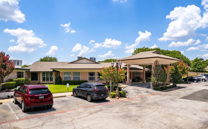 Pictures of Office, Senior Living property located at 2229 N Carroll Blvd, Denton, TX 76201 for sales - image #1