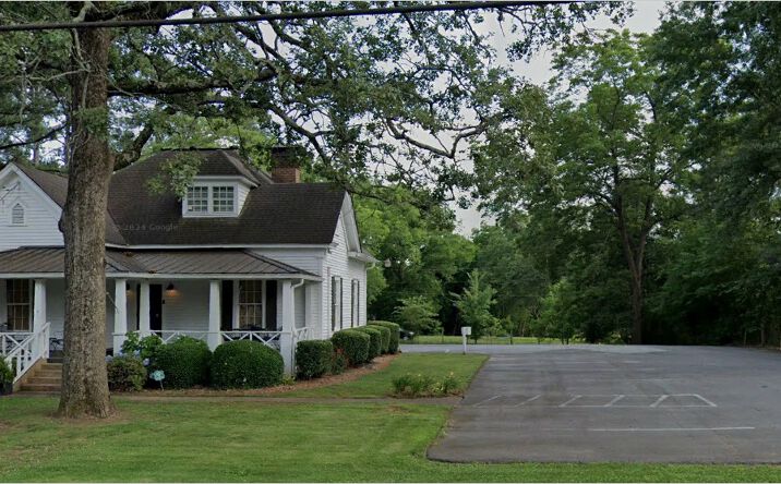 Pictures of Office, Retail property located at 205 Norcross St, Roswell, GA 30075 for sales - image #1