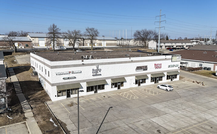 Pictures of Retail property located at 1717 R T Dunn Dr, Bloomington, IL 61701 for sales - image #1