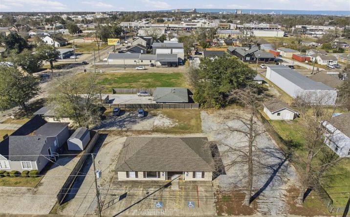 Pictures of Business for Sale property located at 2814 Tupelo Street, Lake Charles, LA 70601 for sales - image #1