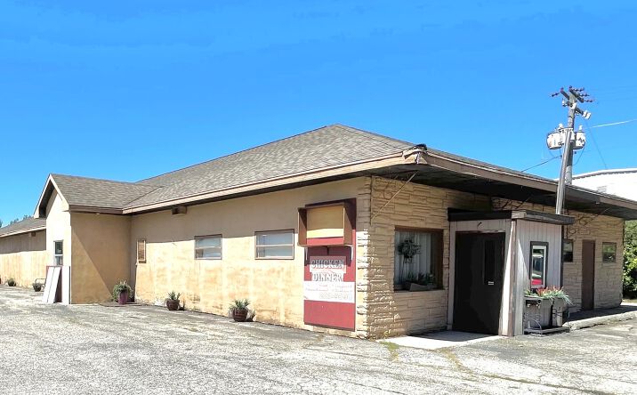 Pictures of Retail property located at 2411 St Vincents Ave, LaSalle, IL 61301 for sales - image #1