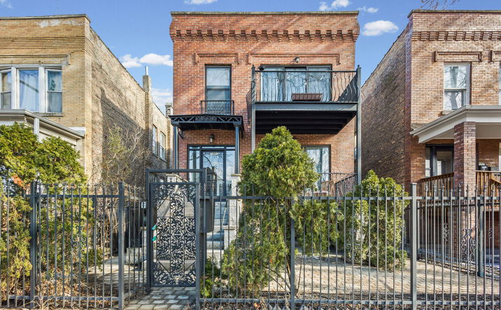Pictures of Multifamily property located at 7341 N Honore Street, Chicago, IL 60626 for sales - image #1