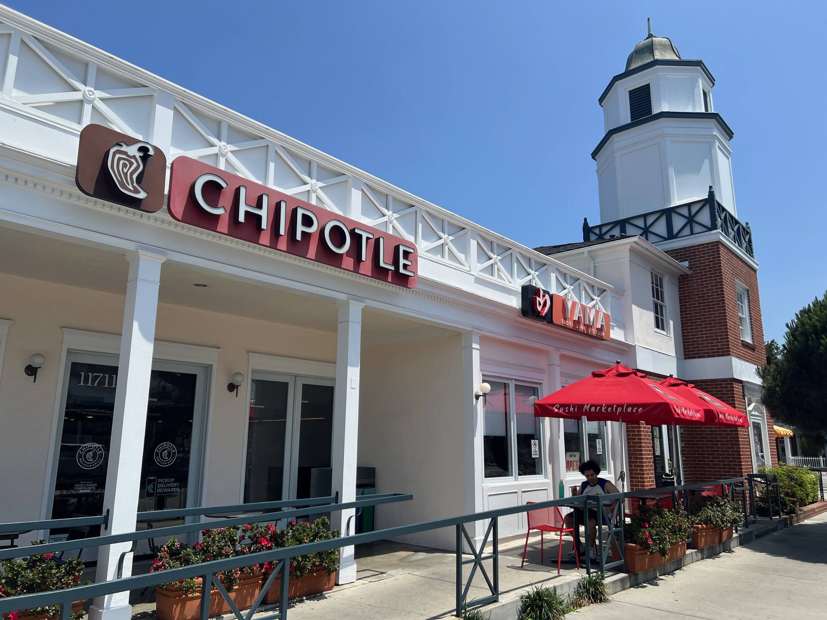 11705 National Blvd, Los Angeles, CA 90064