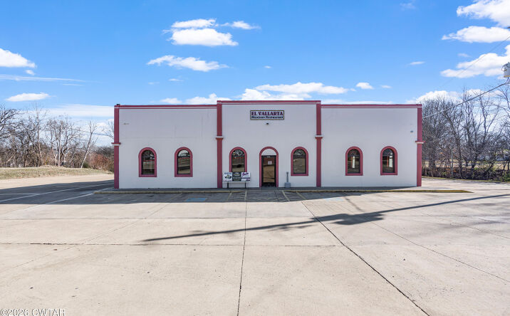 Pictures of Business for Sale, Retail property located at 212 S Front Street, Greenfield, TN 38230 for sales - image #1