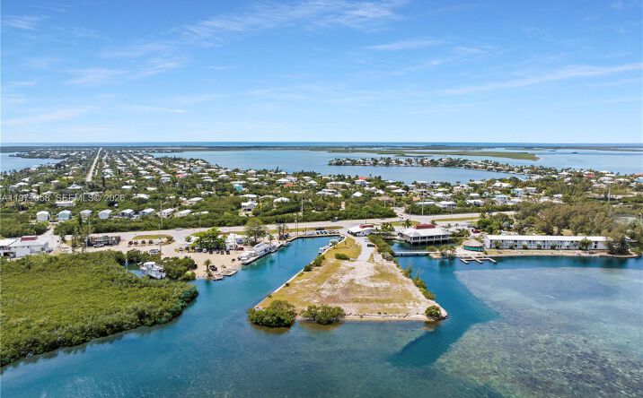 Pictures of Mixed Use, Hospitality, Special Purpose property located at 17075 Overseas Highway, Sugarloaf, FL 33042 for sales - image #1