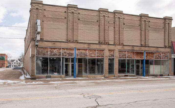 Pictures of Office, Retail property located at 4420 Main Street, Ashtabula, Ashtabula, OH 44004 for sales - image #1