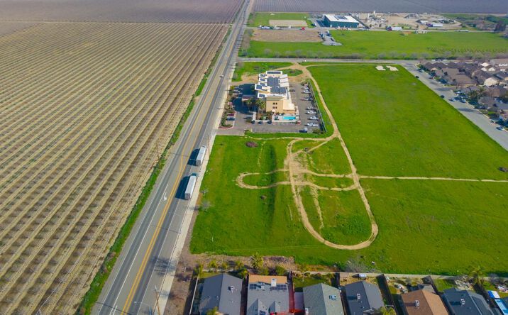 Pictures of Land property located at 1786 W Jayne Ave, Coalinga, CA 93210 for sales - image #1