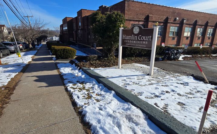 Pictures of Retail property located at 201 College St, Middletown, CT 06457 for sales - image #1