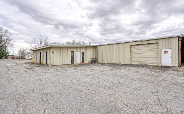 Pictures of Industrial property located at 8202 Maxwell Cir, Spartanburg, SC 29303 for sales - image #1