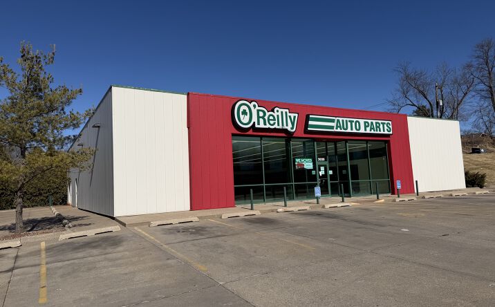 Pictures of Mixed Use, Retail property located at 2020 E Locust St, Davenport, IA 52803 for sales - image #1