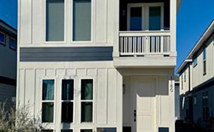 Pictures of Multifamily property located at 1180 W Intendencia St, Pensacola, FL 32502 for sales - image #1