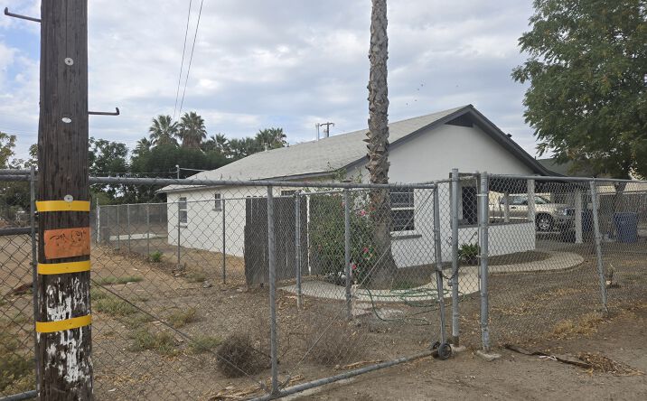 Pictures of Office property located at 3721 Edison Hwy, Bakersfield, CA 93307 for sales - image #1