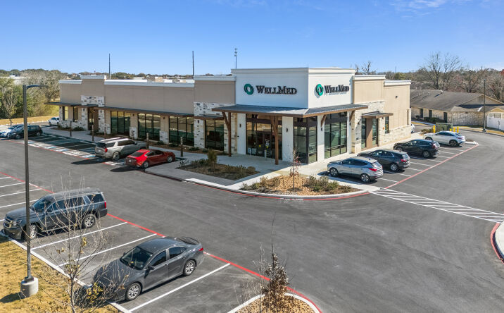 Pictures of Office, Retail property located at 421 S King St, Seguin, TX 78155 for sales - image #1