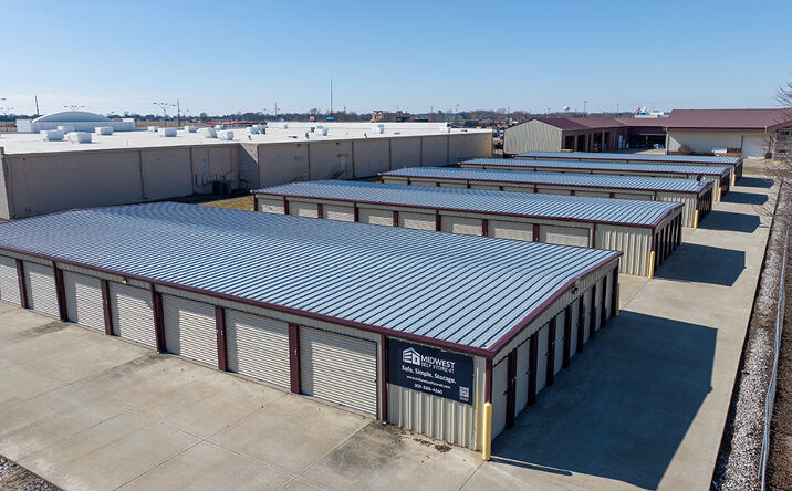 Pictures of Self Storage property located at 256 W Ferris St, Galesburg, IL 61401, 620 Wabash Ave, Carthage, IL 62321, 236 N Bower Rd, Macomb, IL 61455 for sales - image #1