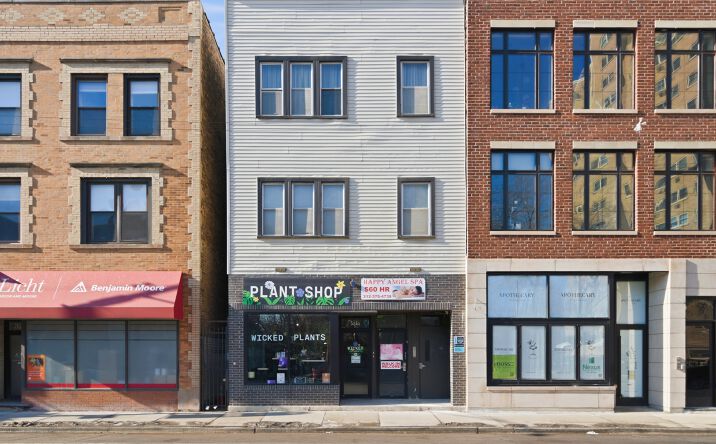 Pictures of Mixed Use property located at 3240 N Clark Street, Chicago, IL 60657 for sales - image #1