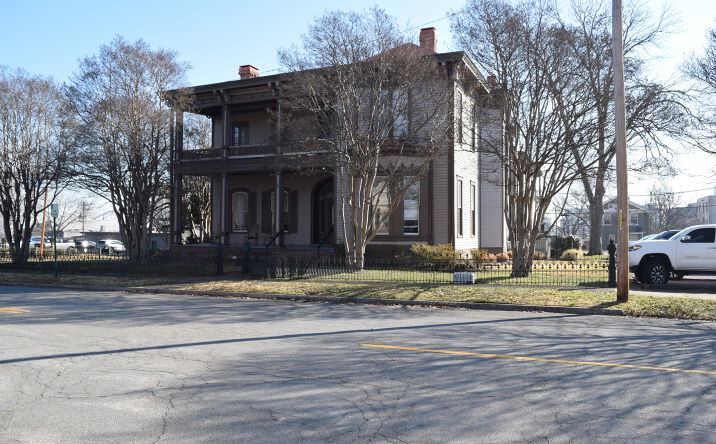 Pictures of Mixed Use, Office property located at 201 S Izard St, Little Rock, AR 72201 for sales - image #1