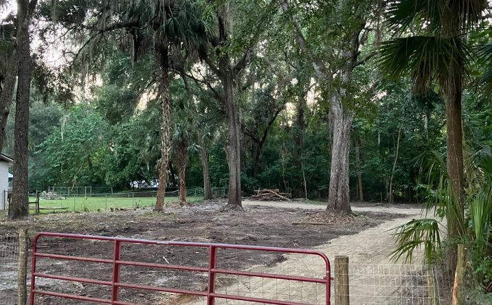 Pictures of Land property located at 4602 Se 19th Avenue, Ocala, FL 34480 for sales - image #1