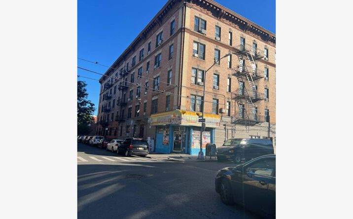 Pictures of Mixed Use, Multifamily property located at 804 E 178th St, Bronx, NY 10460 for sales - image #1