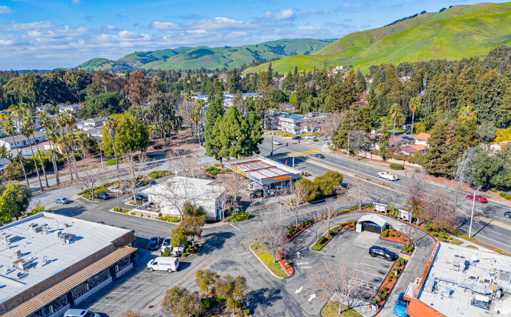 Pictures of Retail property located at 39925 Mission Blvd, Fremont, CA 94539 for sales - image #1