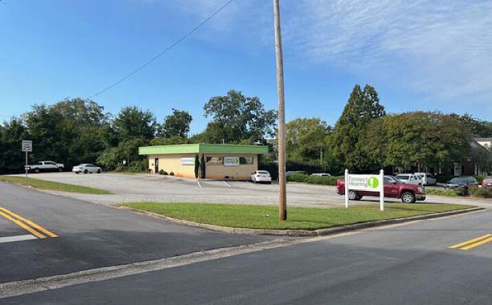 Pictures of Office property located at 653 Will St, Griffin, GA 30224 for sales - image #1