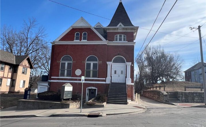 Pictures of Retail, Special Purpose property located at 415 N 17th Street, St Joseph, MO 64501 for sales - image #1