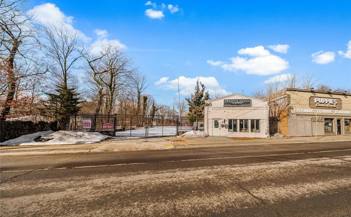 Pictures of Business for Sale, Retail property located at 1849 New York Avenue, Huntington, NY 11746 for sales - image #1