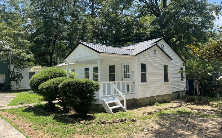 Pictures of Multifamily property located at 1209 Alabama Ave, Jasper, AL 35501 for sales - image #1