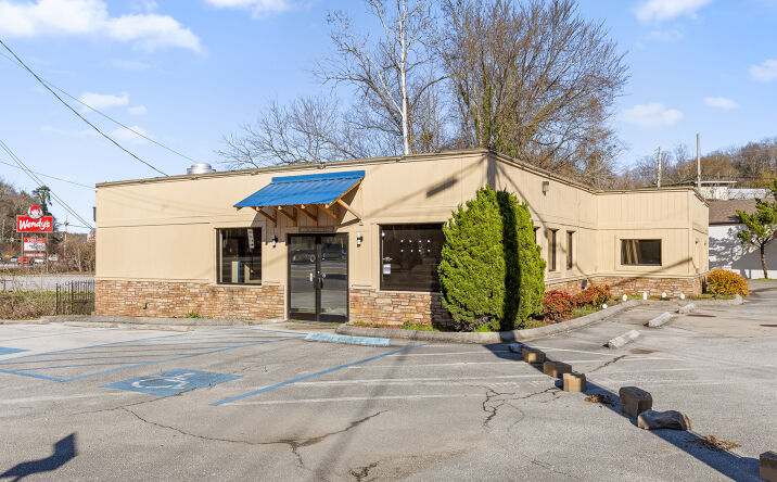 Pictures of Hospitality, Retail property located at 1800 Dayton Blvd, Chattanooga, TN 37405 for sales - image #1