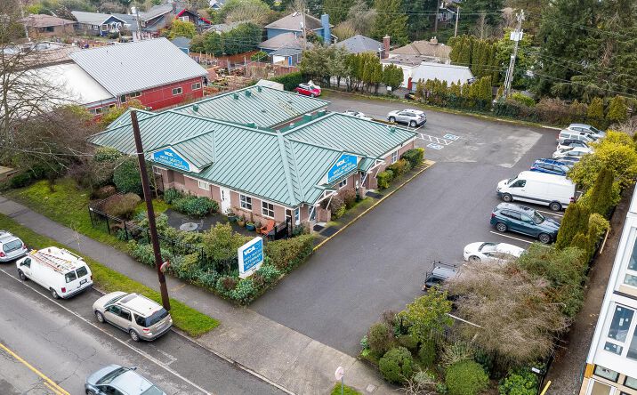 Pictures of Retail property located at 5261 California Ave SW, Seattle, WA 98136 for sales - image #1