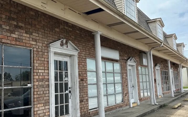 Pictures of Office, Retail property located at 1320 Veterans Memorial Blvd, Metairie, LA 70005 for sales - image #1