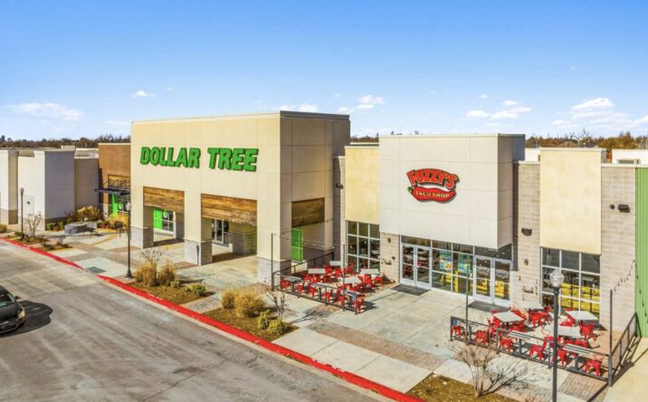 Pictures of Retail property located at 5835 SE 15th St, Midwest City, OK 73110 for sales - image #1