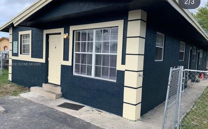 Pictures of Multifamily property located at 770 SW 2nd Ave, Deerfield Beach, FL 33441 for sales - image #1
