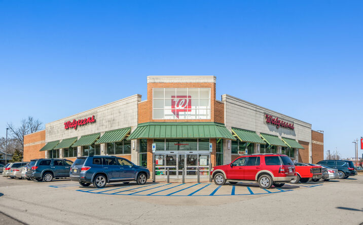 Pictures of Retail property located at 201 Hwy 31 NW, Hartselle, AL 35640 for sales - image #1